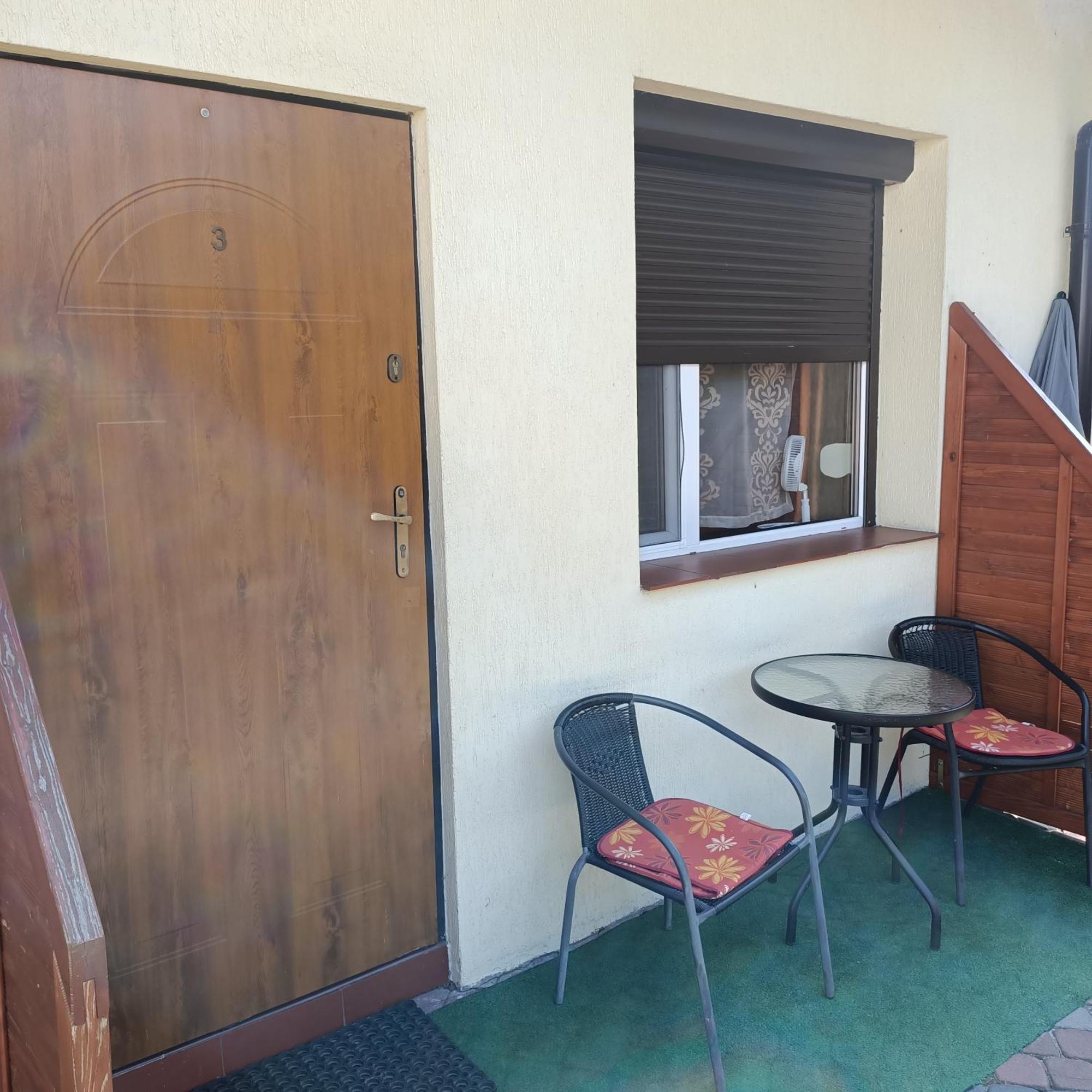 "Vanilla" Pokoje I Apartamenty Nad Brzegiem Jeziora Okuninka Exterior photo