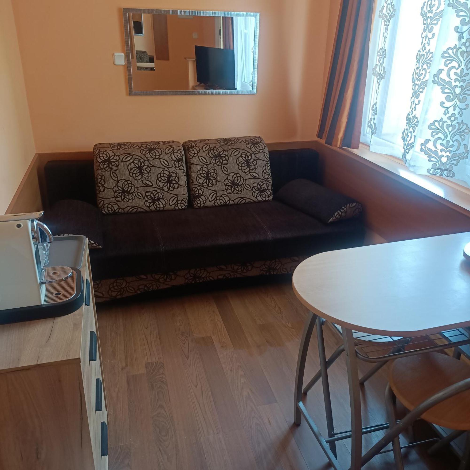"Vanilla" Pokoje I Apartamenty Nad Brzegiem Jeziora Okuninka Exterior photo